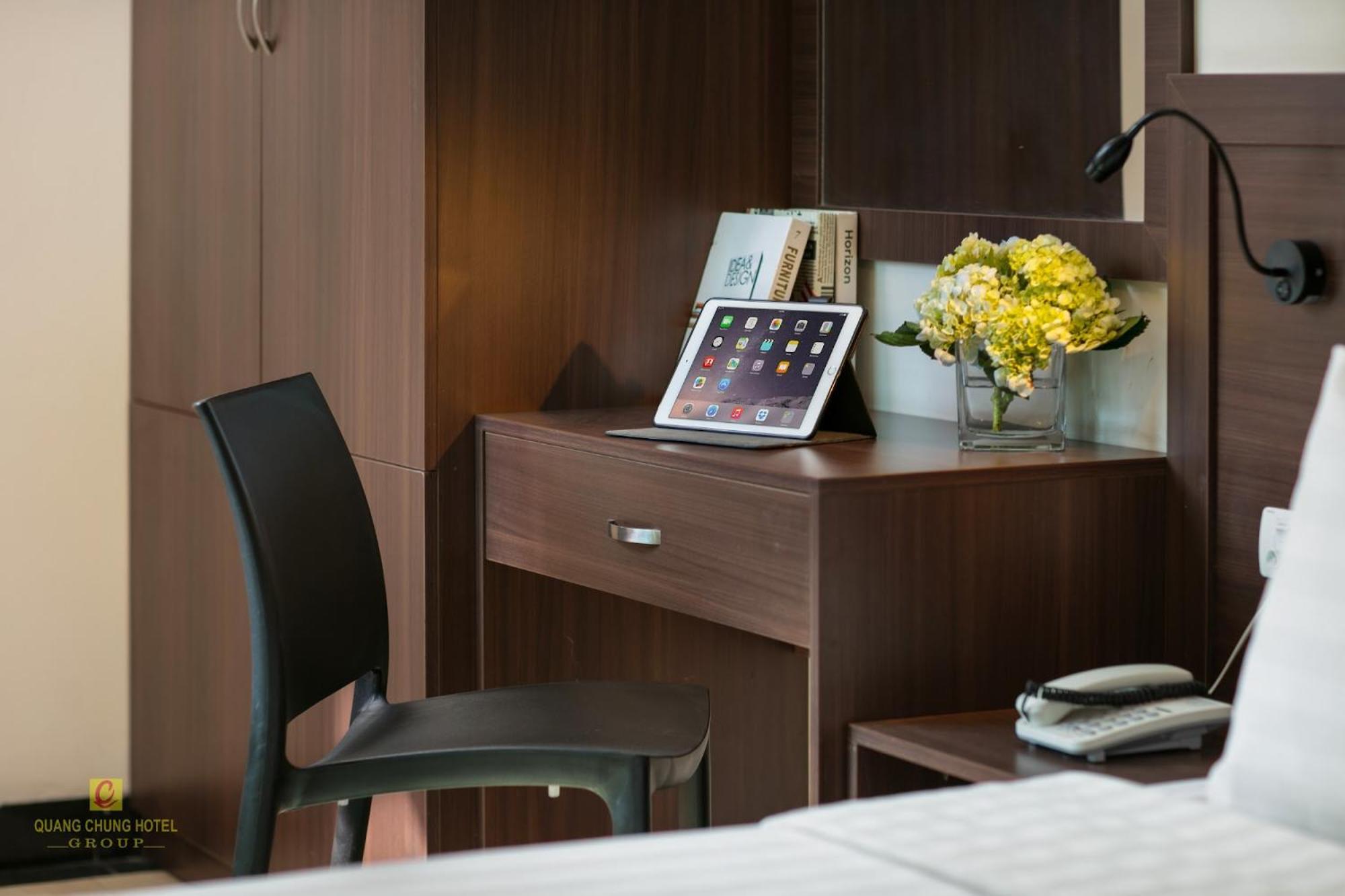 Nhan Hoa Hotel Hanoi Bagian luar foto
